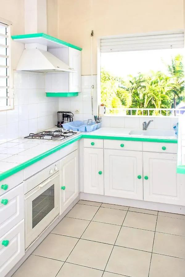 Appartement Charmant A Sainte Anne 42 M² + Piscine Partagee Guadeloupe